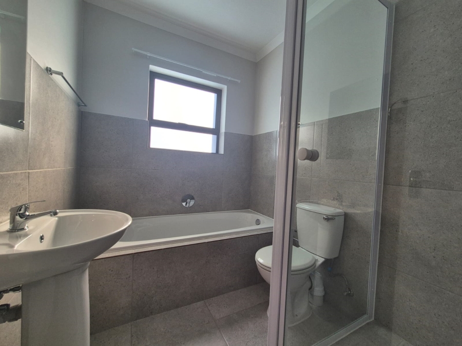 To Let 3 Bedroom Property for Rent in Stellendale Western Cape